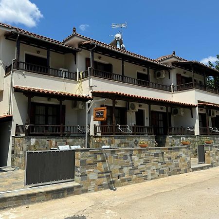 プラタニアスTanias Houseアパートメント エクステリア 写真